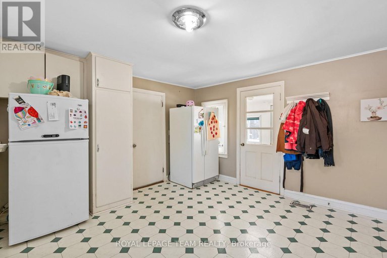 29425301/1727-reids-mills-road/north-dundas-mountain-twp/north-dundas/ontario/K0E1S0_17