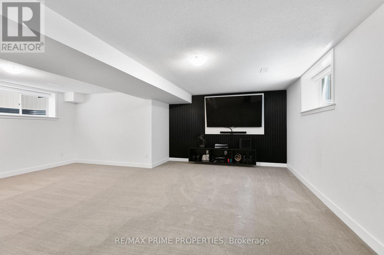 28408165/249-fountainhead-drive/mer-bleuebradley-estatesanderson-park/ottawa/ontario/K1W0H4_34