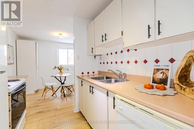 29296574/8-sherway-drive/pheasant-run/ottawa/ontario/K2J1N3_13