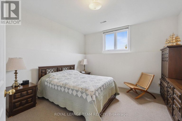 28499576/8665-russell-road/navan/ottawa/ontario/K4B0J7_35