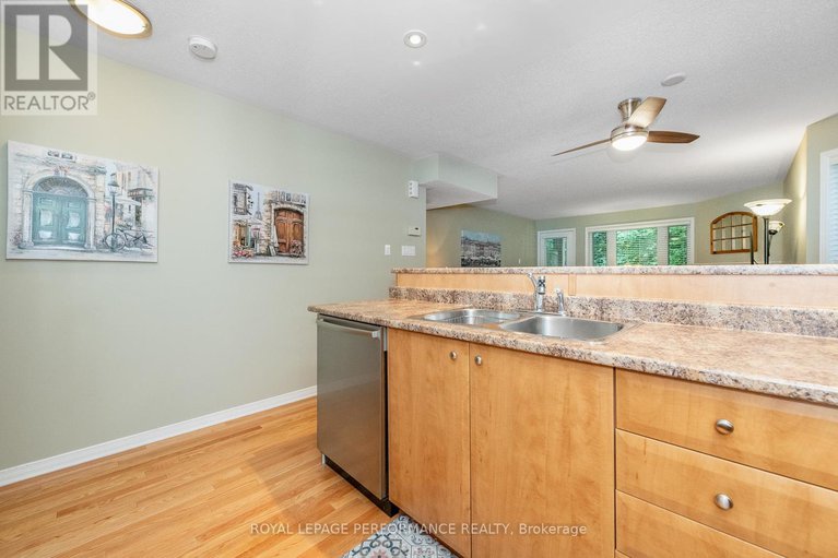 28511798/14-111-steele-park-private/cyrville/ottawa/ontario/K1J0J2_9
