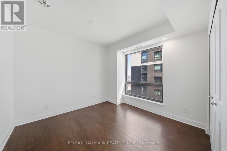 29589395/1408-180-george-street/lower-townbyward-market/ottawa/ontario/K1N0G8_13