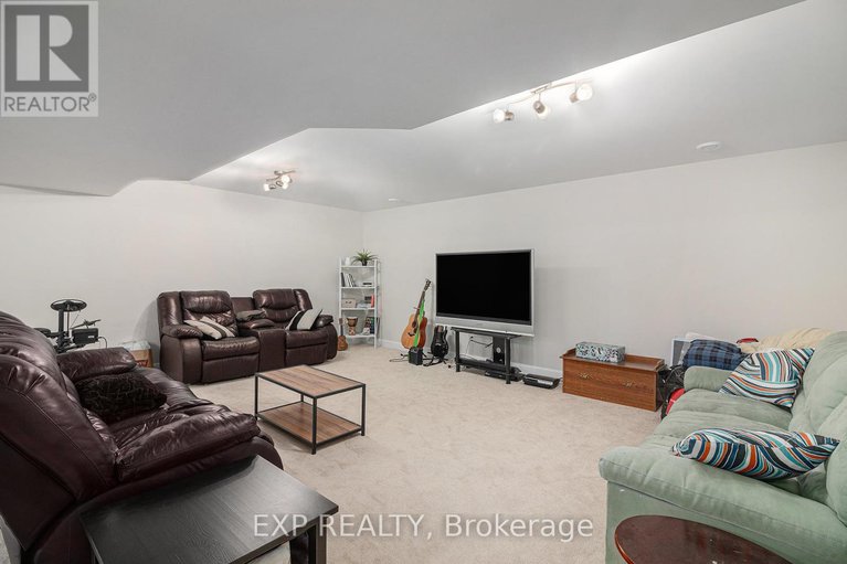 28752697/701-azure-street/russell-twp/russell/ontario/K4R0E5_22