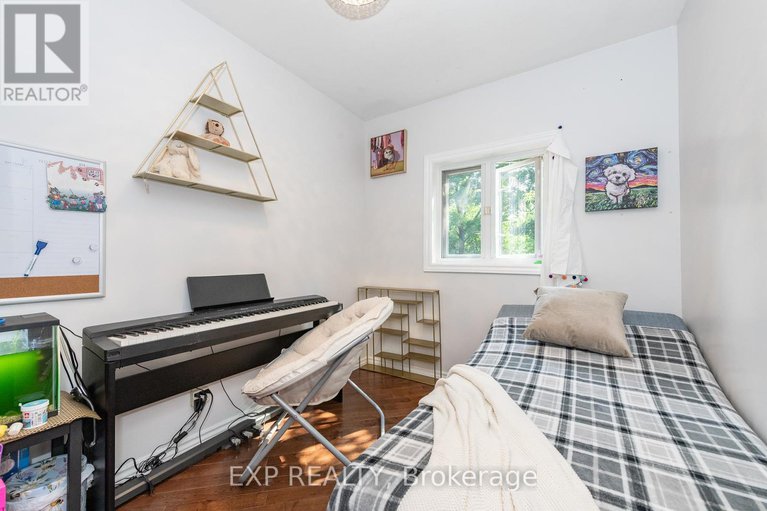 28615553/1807-old-second-line-road/kanata-north-west/ottawa/ontario/K2K1X7_24