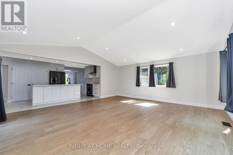 27937826/6200-russell-road-e/carlsbad-springs/ottawa/ontario/K0A1K0_11