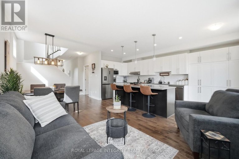 29671638/208-mountain-sorrel-way/avalon-west/ottawa/ontario/K4A1H2_14