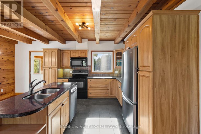 28882323/4682-beckwith-boundary-road/rideau-twp-south-to-roger-stevens-drive/ottawa/ontario/K0A1B0_15