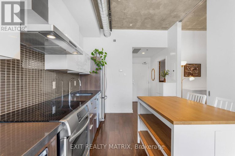 29096976/749-340-mcleod-street/ottawa-centre/ottawa/ontario/K2P1A4_12