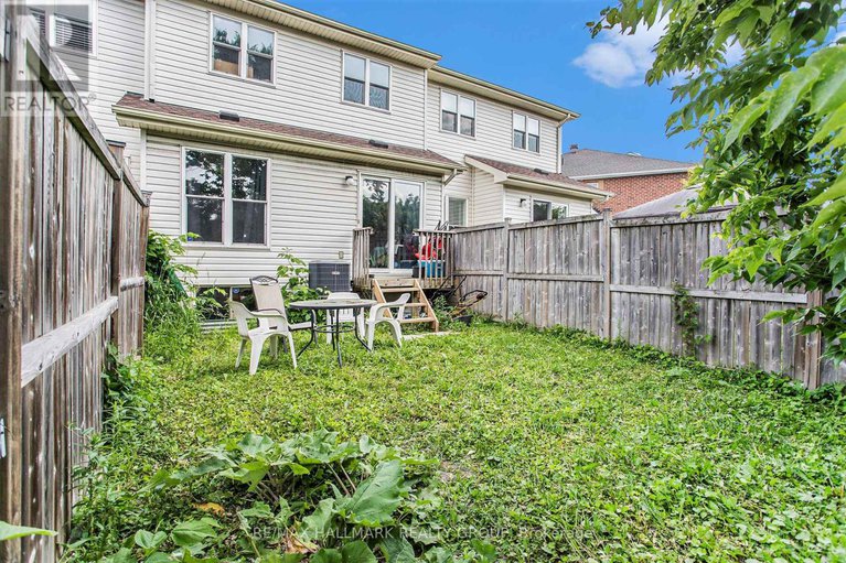 28493809/119-topham-terrace/fallingbrookgardenway-south/ottawa/ontario/K4A5B8_28