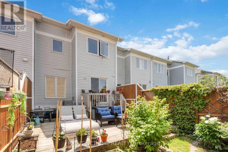 28479510/333-hillsboro-private/emerald-meadowstrailwest/ottawa/ontario/K2M3B2_29