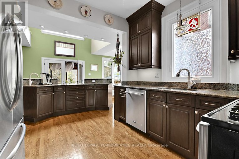 28274254/2043-riverside-drive/faircrest-heights/ottawa/ontario/K1H7X1_10