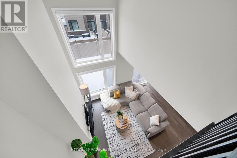 29227761/1078-lunar-glow-crescent/riverside-southgloucester-glen/ottawa/ontario/K4M0J8_29