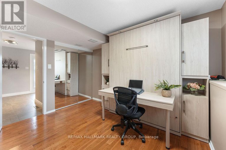 28907576/1570-marcoux-drive/bilberry-creekqueenswood-heights/ottawa/ontario/K1E2J9_7