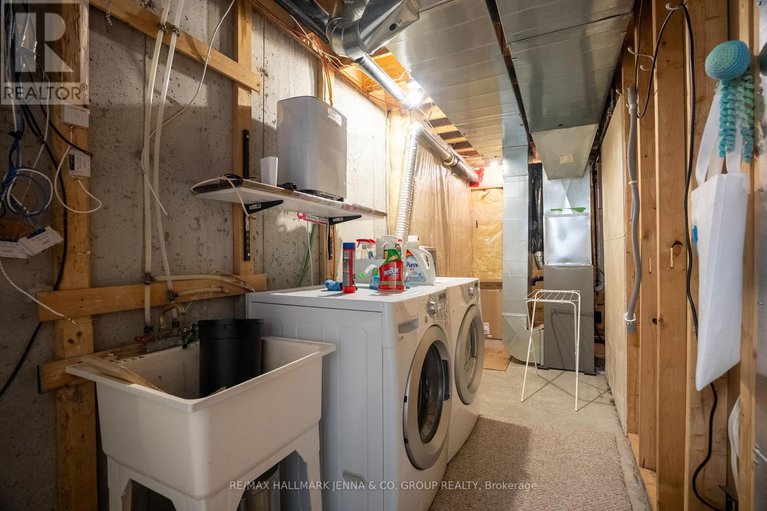 28318968/277-catamount-court/emerald-meadowstrailwest/ottawa/ontario/K2M0A9_28