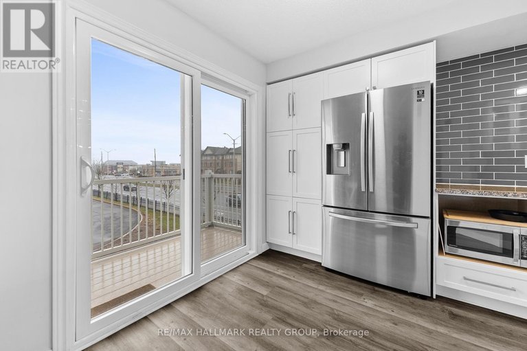 29622541/12-lakepointe-drive/avalon-east/ottawa/ontario/K4A5E3_10