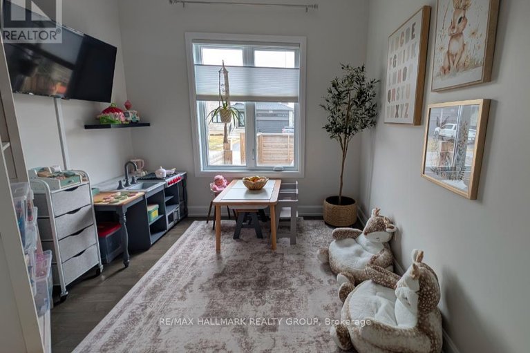 29568422/104-duncanville-street/village-of-russell/russell/ontario/K4R0G3_19