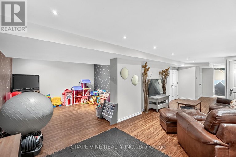 29077568/25-pacer-place/bridlewood/ottawa/ontario/K2M1B1_34