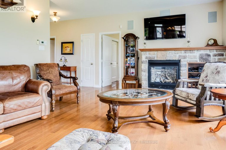 27979759/18668-concession-2-road/north-glengarry-kenyon-twp/north-glengarry/ontario/K0C1B0_10