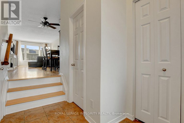 28855034/302-brigitta-street/emerald-meadowstrailwest/ottawa/ontario/K2S0H8_4