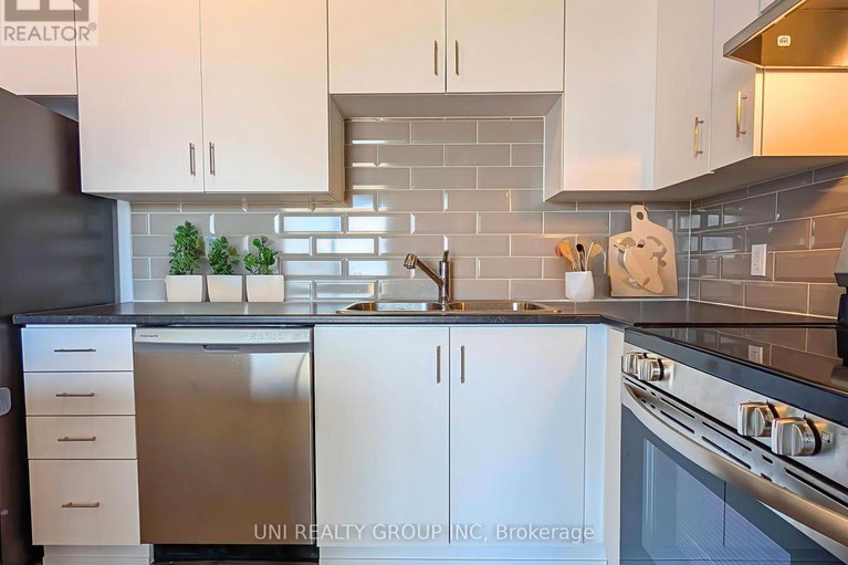 29084520/601-1350-hemlock-road/cfb-rockcliffe-and-area/ottawa/ontario/K1K5C2_15