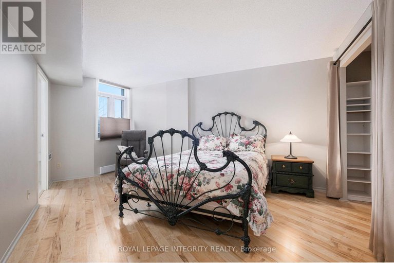 29107504/210-1025-grenon-avenue/fairfield-heights/ottawa/ontario/K2B8S5_22