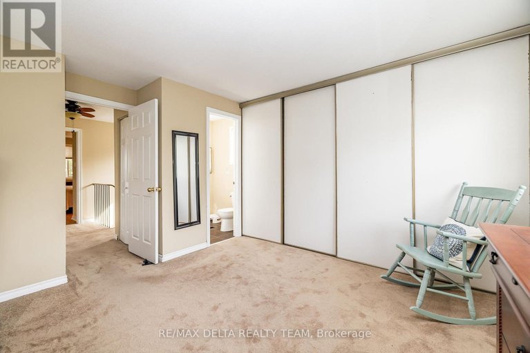 28889907/334-omer-lacasse-avenue/queenswood-heights-south/ottawa/ontario/K1E2X8_13