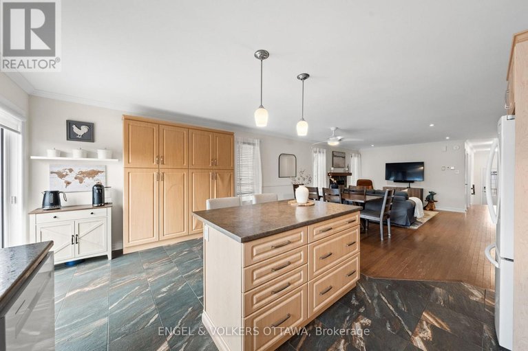 29579169/203-belfort-street/embrun/russell/ontario/K0A1W0_11