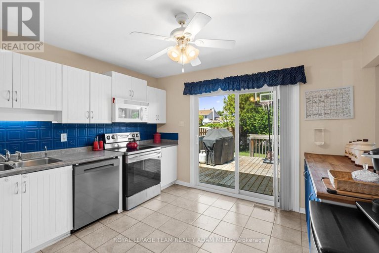 28573380/607-tourelle-drive/fallingbrookgardenway-south/ottawa/ontario/K4A3H5_12