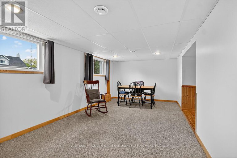 28913720/268-ottawa-street/almonte/mississippi-mills/ontario/K0A1A0_31