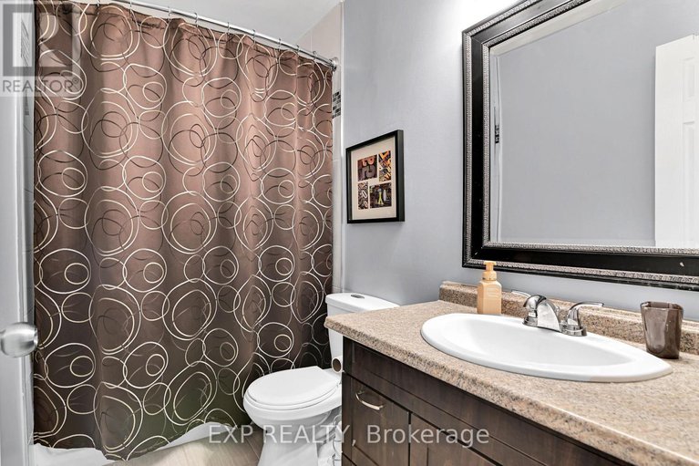 28885940/1962-greenvale-lane/chateauneuf/ottawa/ontario/K1C6E3_13