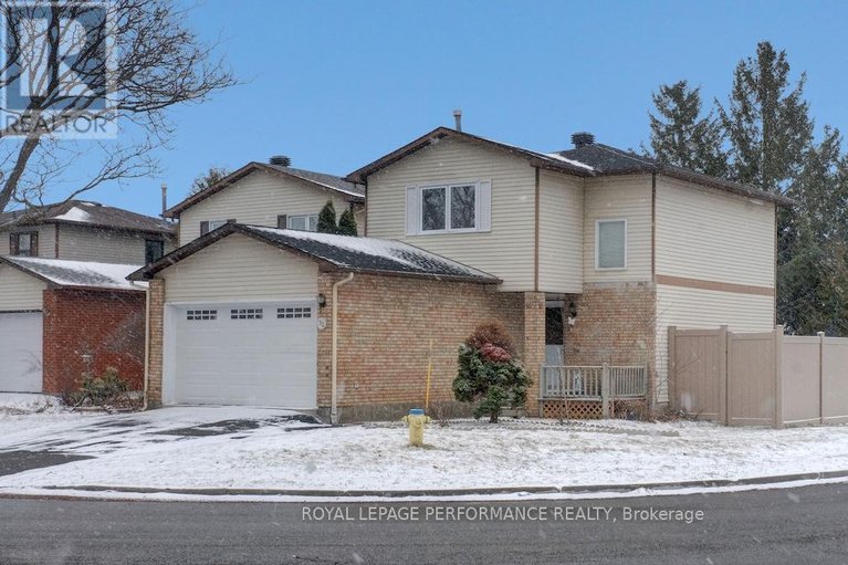 29576627/32-brando-crescent/hunt-club-parkgreenboro/ottawa/ontario/K1T2E3_2