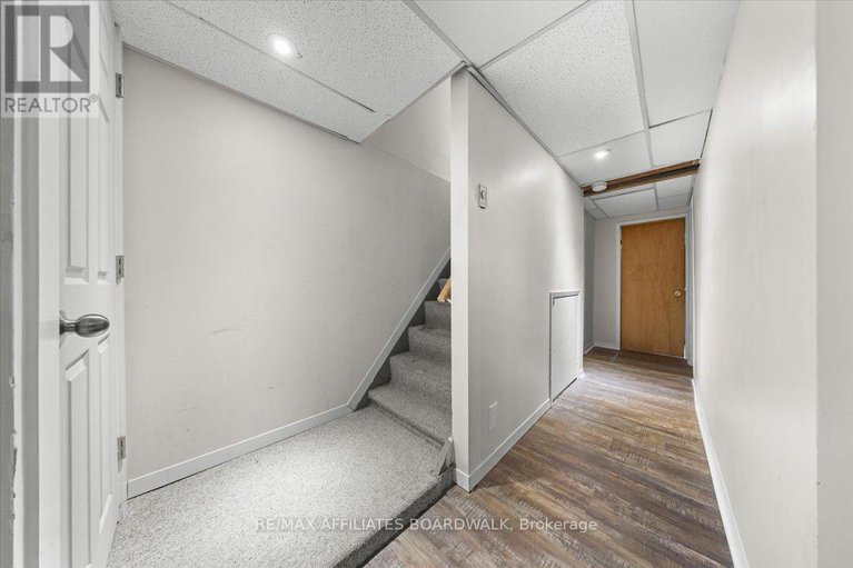 28397301/40-3239-bannon-way/blossom-parkkemp-parkfindlay-creek/ottawa/ontario/K1T1T2_25