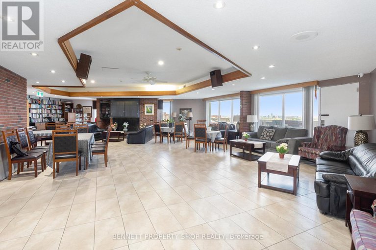 28386372/312-20-chesterton-drive/borden-farmstewart-farmcarleton-heightsparkwood-hills/ottawa/ontario/K2E6Z7_17