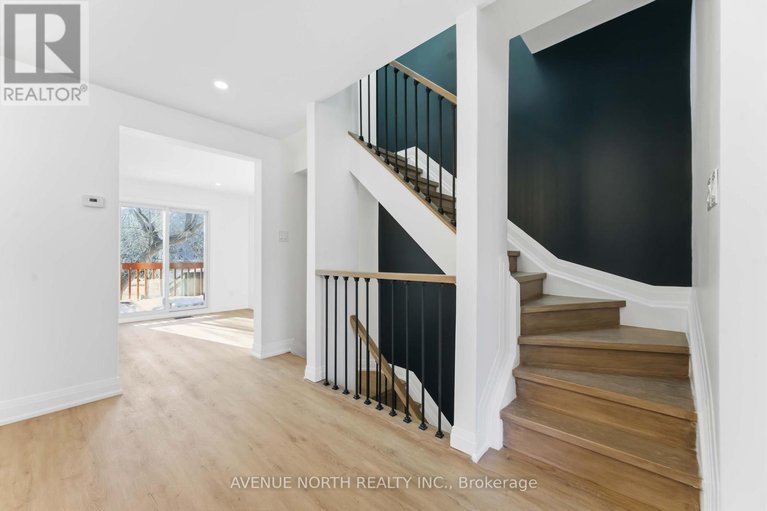 29623179/4-marielle-court/fairfield-heights/ottawa/ontario/K2B8P4_9