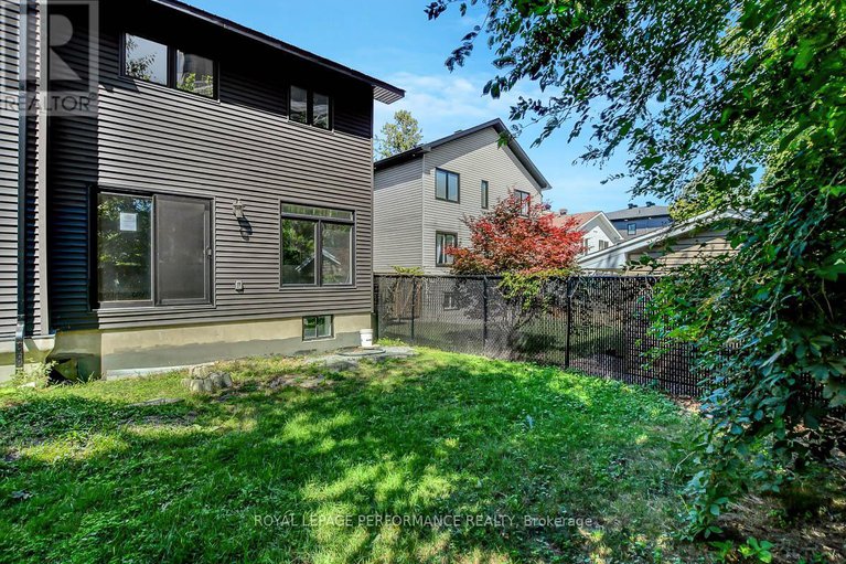 28800613/68-prince-albert-street/overbrookcastle-heights/ottawa/ontario/K1K2A1_40