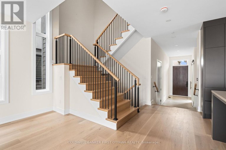 28476741/507-edison-avenue/mckellarhighland/ottawa/ontario/K2A1V3_15