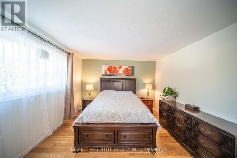 28869002/198-hoylake-crescent/bilberry-creekqueenswood-heights/ottawa/ontario/K1E2M8_22