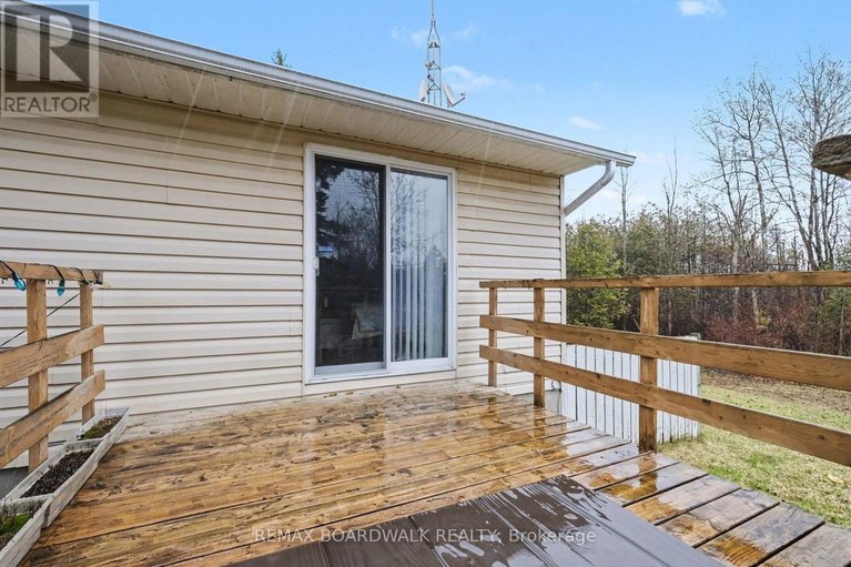 29618206/684-county-road-44-road-s/north-grenville-twp-kemptville-south/north-grenville/ontario/K0G1J0_15