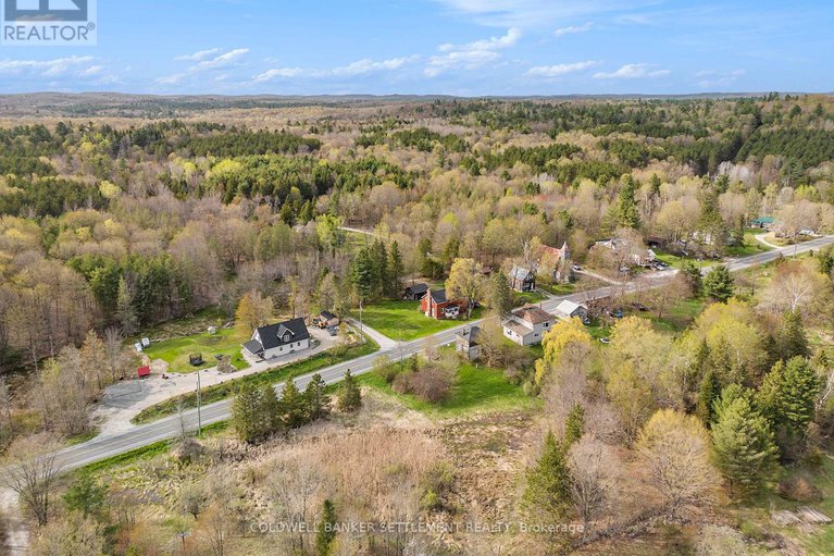 28303793/2296-south-lavant-road/lanark-highlands-dalhousie-twp/lanark-highlands/ontario/K0G1K0_35