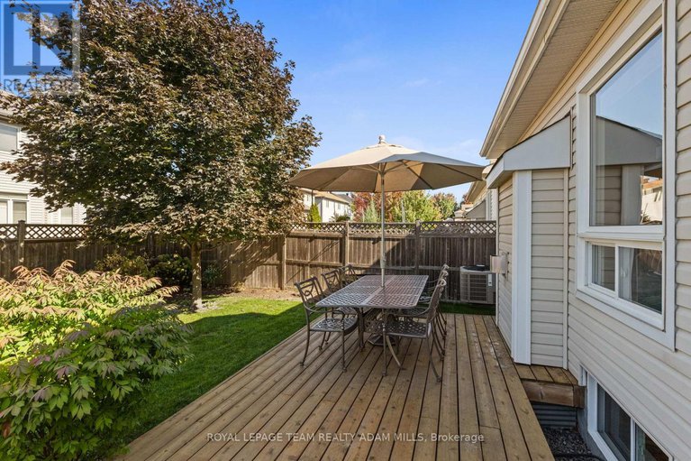 29030292/503-stonechurch-way/cedargrovefraserdale/ottawa/ontario/K2J0C5_37