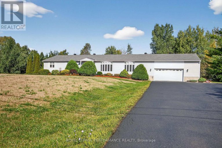 28886308/8329-rodney-farm-drive/osgoode-twp-north-of-reg-rd-6/ottawa/ontario/K0A2P0_1