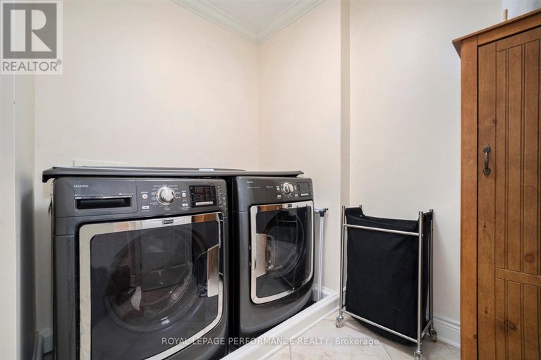 28759789/21-berry-glen-street/strandherd/ottawa/ontario/K2G7A5_27