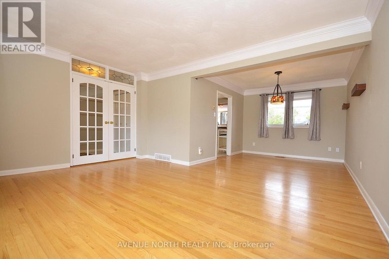 28262134/866-claude-street/castle-heightsrideau-high/ottawa/ontario/K1K2S6_5