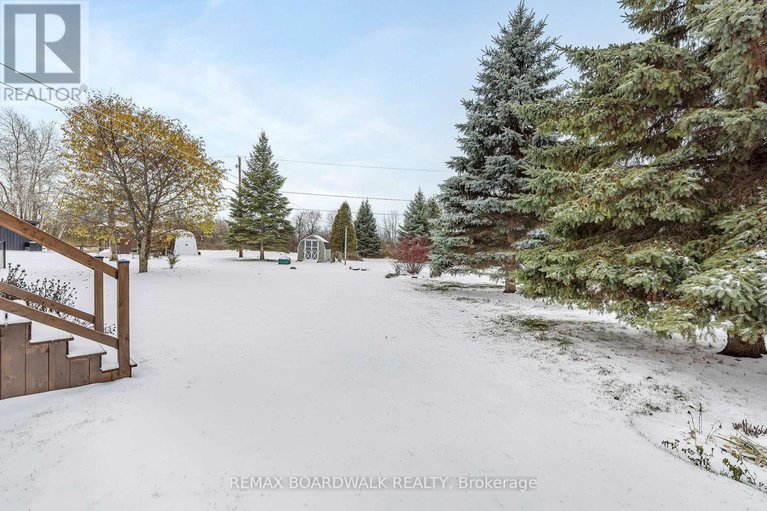 29099870/11-grove-street/iroquois/south-dundas/ontario/K0E1K0_32