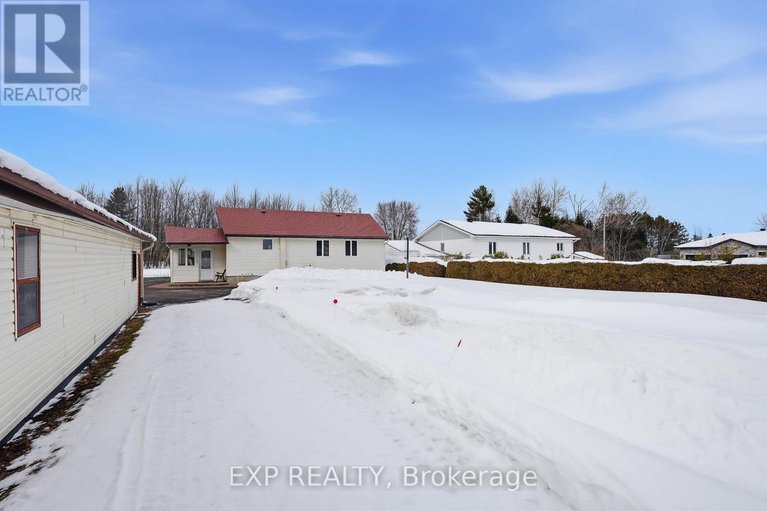 29393358/1776-labonte-street/clarencerockland-twp/clarence-rockland/ontario/K0A1N0_33