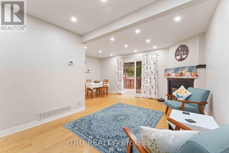 28983915/30-shearer-crescent/katimavik/ottawa/ontario/K2L3M7_2