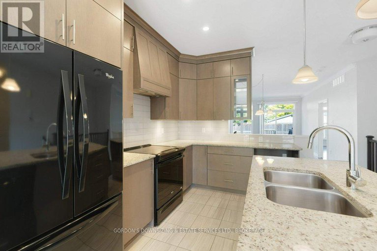 29090696/281-brambling-way/half-moon-bay/ottawa/ontario/K2J6E3_13