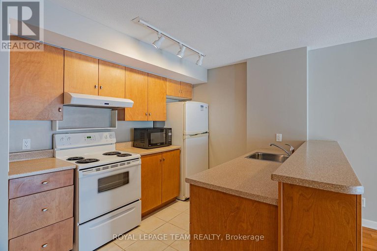 28559939/804-138-somerset-street-w/ottawa-centregolden-triangle/ottawa/ontario/K2P0A3_8