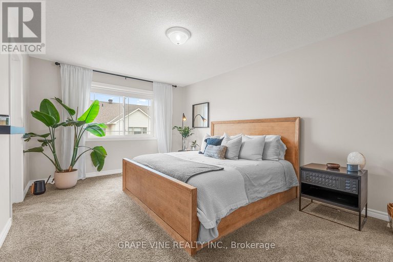 29235823/568-voie-du-pin-rouge-way/mer-bleuebradley-estatesanderson-park/ottawa/ontario/K1W0C4_18