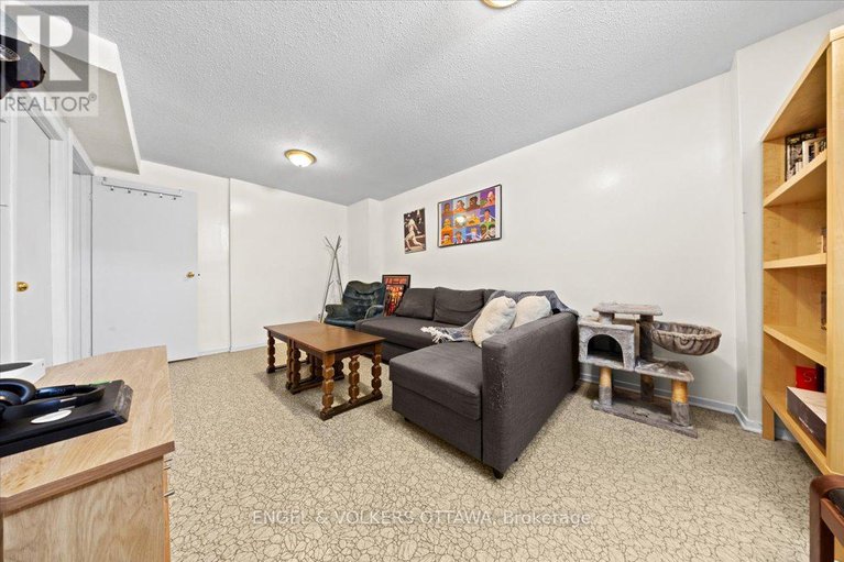 29422354/a-1753-lamoureux-drive/queenswood-heights-south/ottawa/ontario/K1E2N3_30